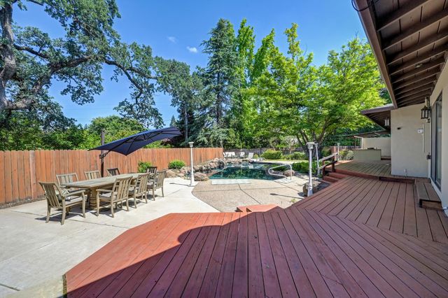 5225 Marione Dr, Carmichael, CA 95608