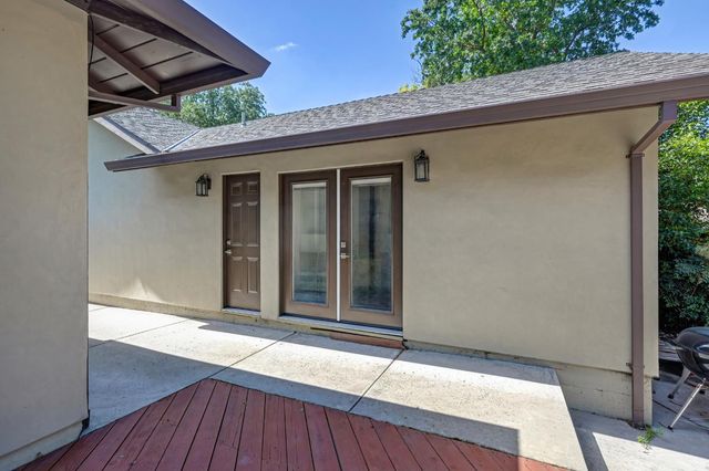 5225 Marione Dr, Carmichael, CA 95608