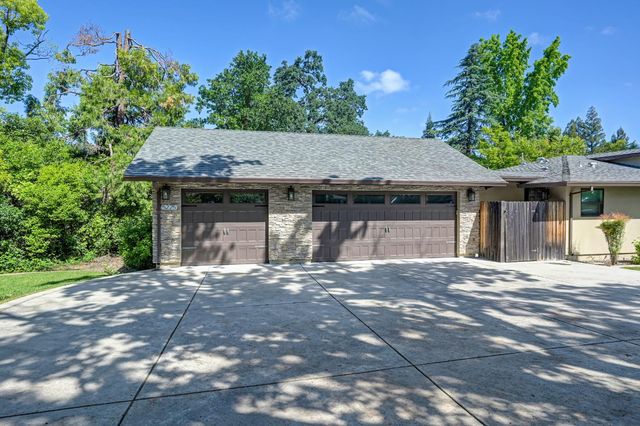 5225 Marione Dr, Carmichael, CA 95608