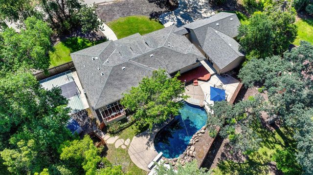 5225 Marione Dr, Carmichael, CA 95608