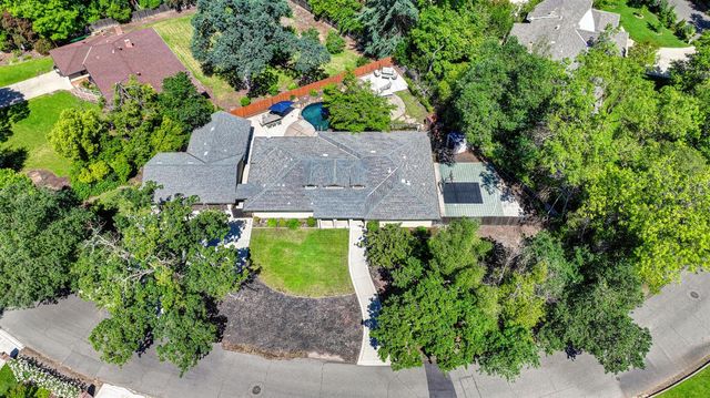 5225 Marione Dr, Carmichael, CA 95608