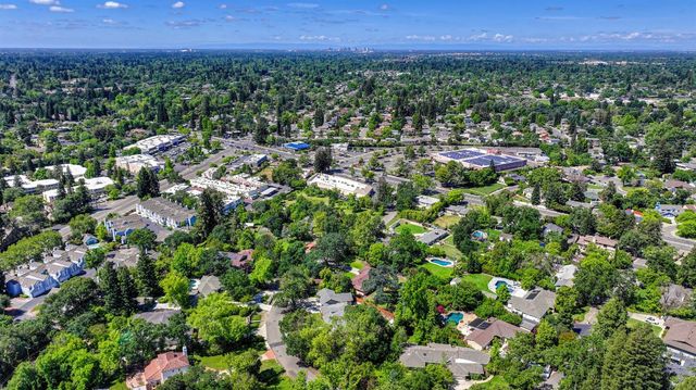 5225 Marione Dr, Carmichael, CA 95608