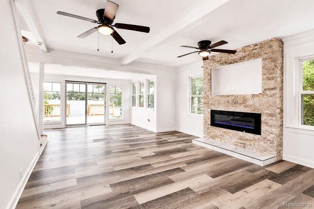 9322 Cedar Island Road, White Lake Charter Township, MI 48386