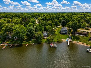 9322 Cedar Island Road, White Lake Charter Township, MI 48386