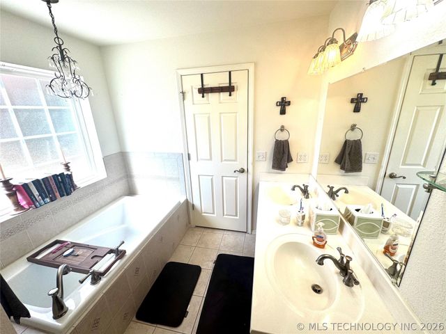 1335 Highway 9a, Eufaula, OK 74432