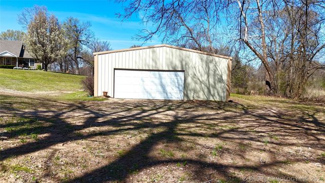 1335 Highway 9a, Eufaula, OK 74432