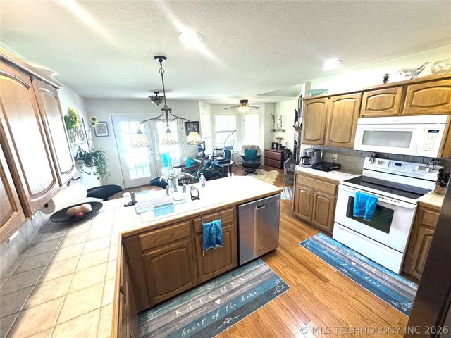 1335 Highway 9a, Eufaula, OK 74432