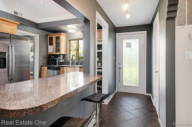 35238 Moravian Drive, Sterling Heights, MI 48312