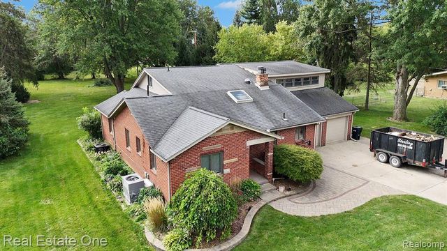 35238 Moravian Drive, Sterling Heights, MI 48312