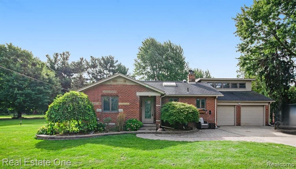35238 Moravian Drive, Sterling Heights, MI 48312