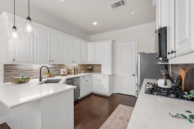 4013 Sigma Road, Farmers Branch, TX 75244