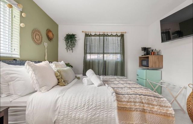 1000 SW 32nd St, Fort Lauderdale, FL 33315