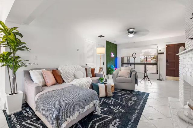 1000 SW 32nd St, Fort Lauderdale, FL 33315