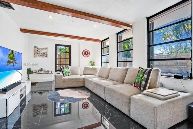 1000 SW 32nd St, Fort Lauderdale, FL 33315