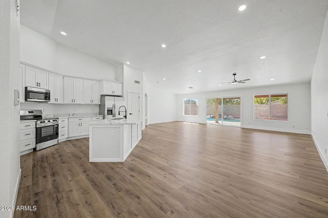 10505 E EMERALD Circle, Mesa, AZ 85208