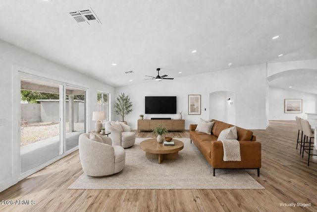 10505 E EMERALD Circle, Mesa, AZ 85208
