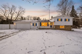 4199 Sheraton Drive, Flint, MI 48532