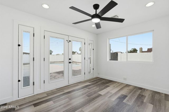 534 E PEBBLE BEACH Drive, Tempe, AZ 85282