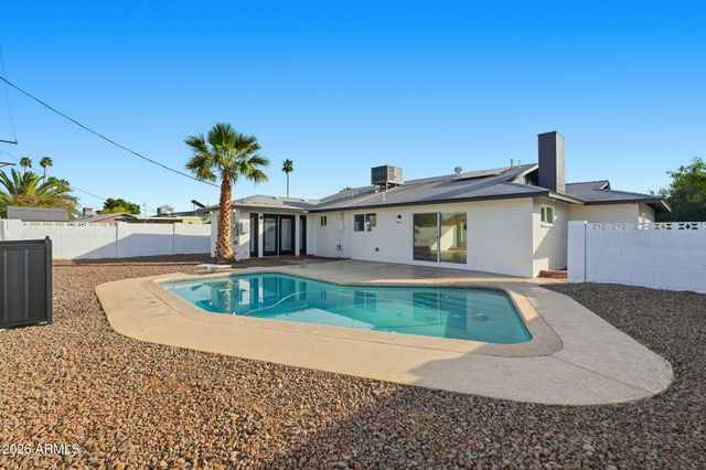 534 E PEBBLE BEACH Drive, Tempe, AZ 85282