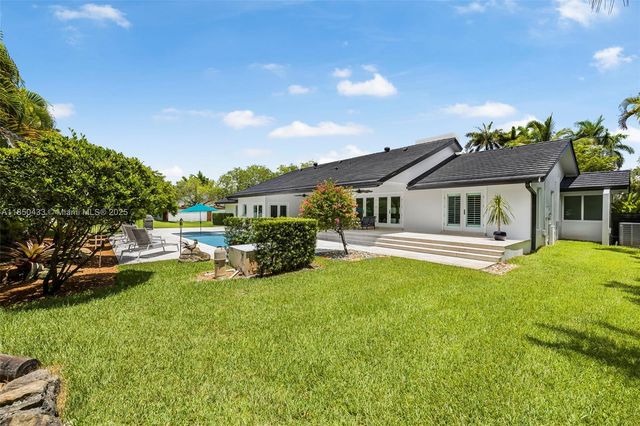 10404 SW 87th Ct, Miami, FL 33176