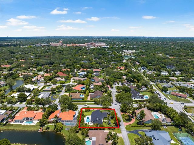 10404 SW 87th Ct, Miami, FL 33176