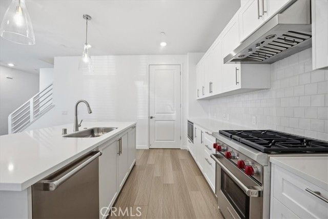 2352 Channel Drive 105, Ventura, CA 93003