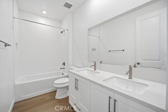 2352 Channel Drive 105, Ventura, CA 93003