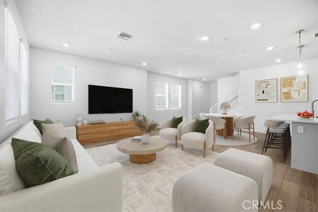 2352 Channel Drive 105, Ventura, CA 93003