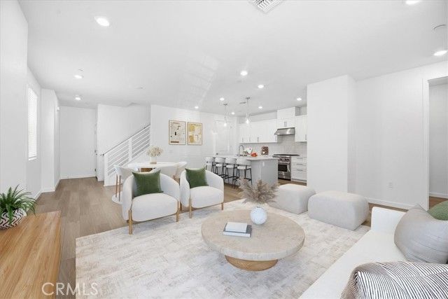 2352 Channel Drive 105, Ventura, CA 93003