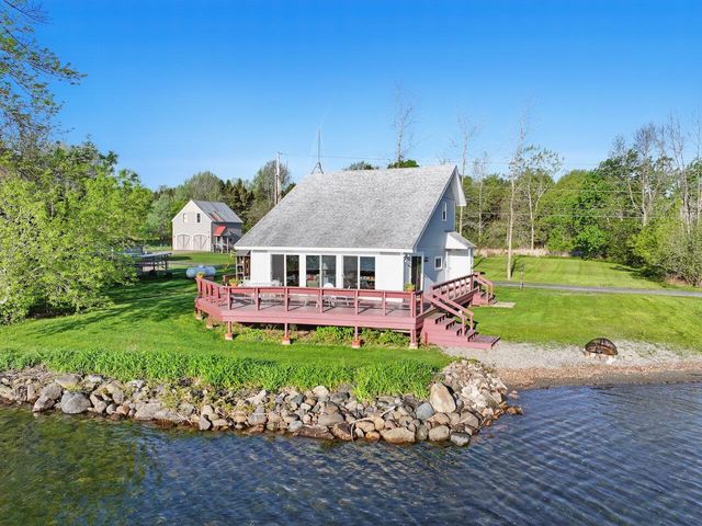 84 Wallys Point Road, South Hero, VT 05486