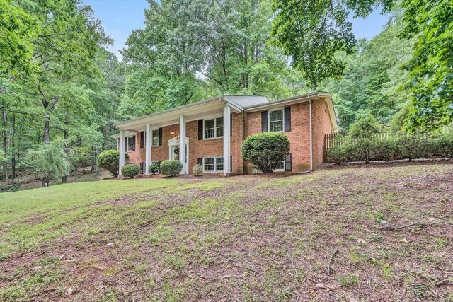 8319 Salt Pond RD, Troutville, VA 24175