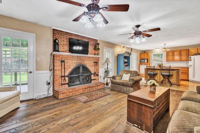 8319 Salt Pond RD, Troutville, VA 24175