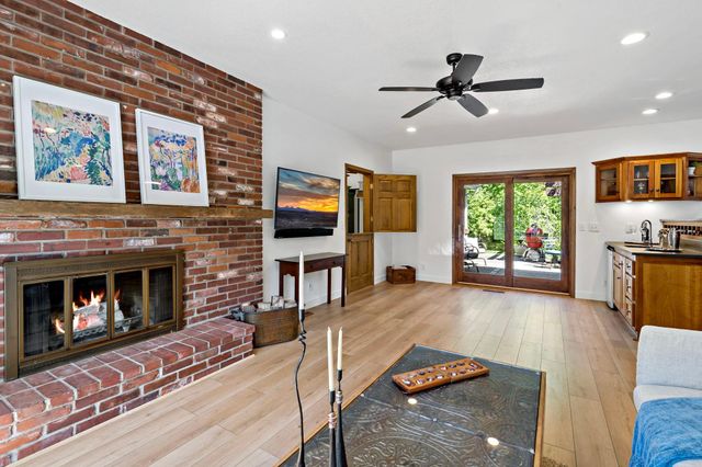 8660 Black Maple Drive, Eden Prairie, MN 55344