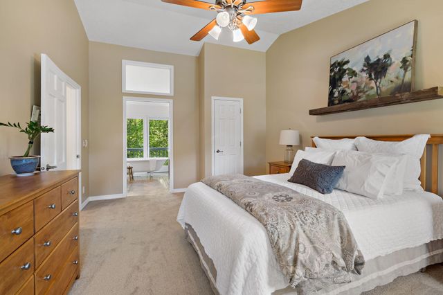 8660 Black Maple Drive, Eden Prairie, MN 55344