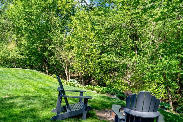 8660 Black Maple Drive, Eden Prairie, MN 55344