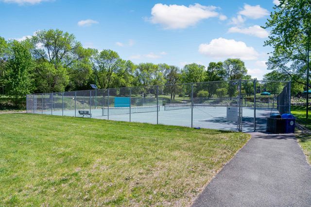 8660 Black Maple Drive, Eden Prairie, MN 55344