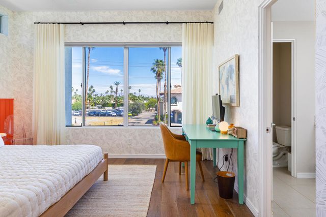 1000 Surrey Lane, Palm Springs, CA 92264