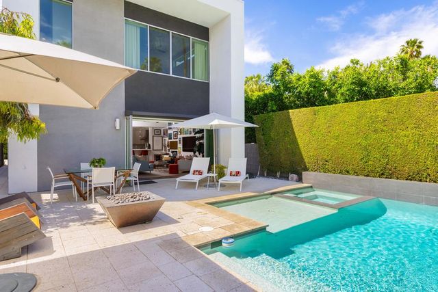 1000 Surrey Lane, Palm Springs, CA 92264