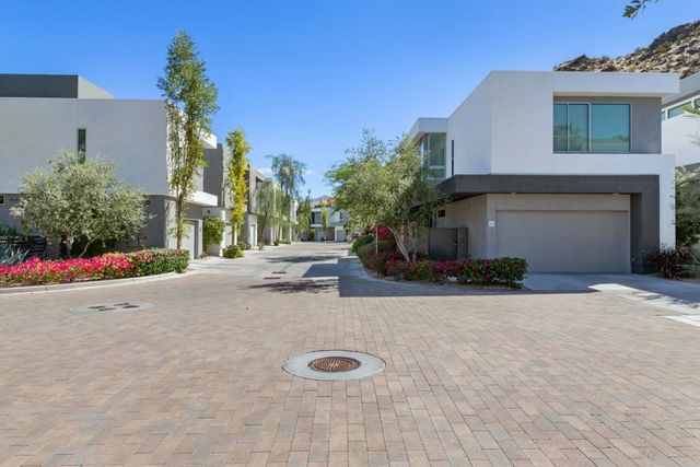 1000 Surrey Lane, Palm Springs, CA 92264