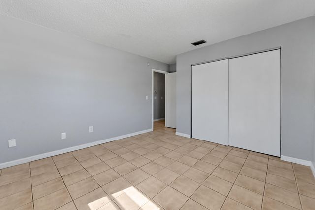 4550 SE Salvatori Road, Stuart, FL 34997