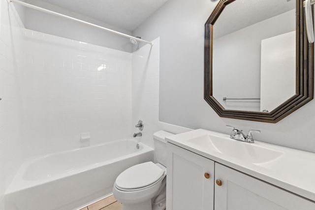 4550 SE Salvatori Road, Stuart, FL 34997
