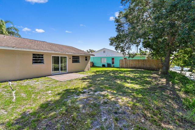 4550 SE Salvatori Road, Stuart, FL 34997