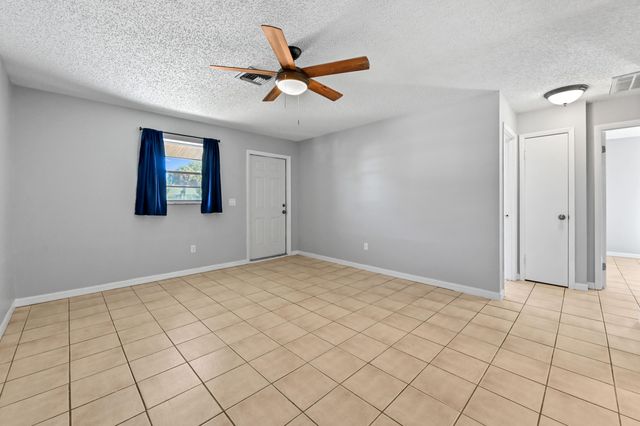 4550 SE Salvatori Road, Stuart, FL 34997