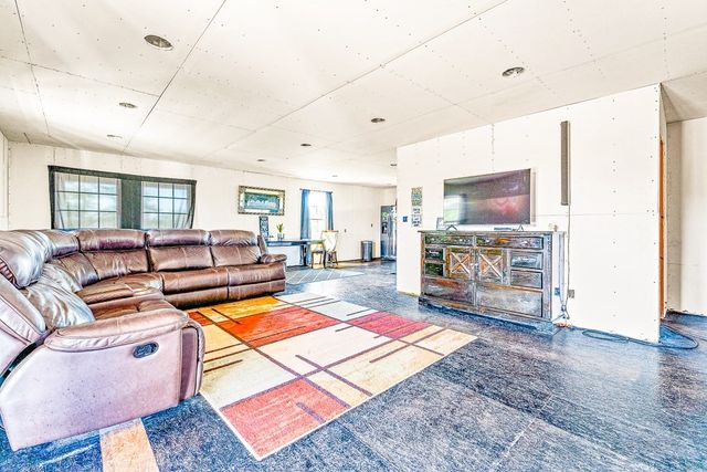 1430 Sixteenth, Rockport, TX 78382