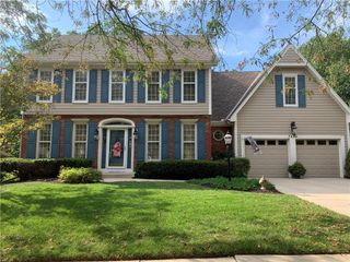 7424 Amoret Avenue, Kansas City, MO 64151