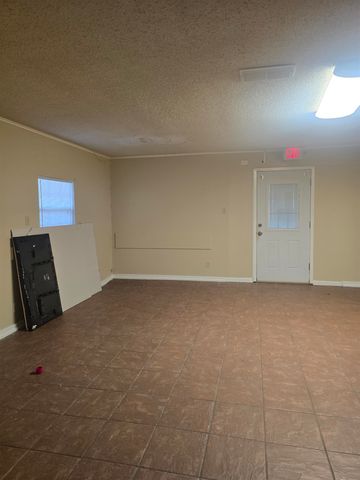 3704 Teri Lynn Dr., Longview, TX 75604