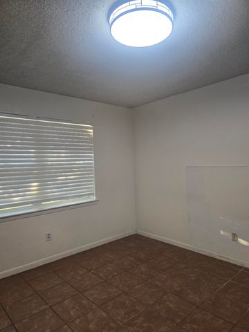 3704 Teri Lynn Dr., Longview, TX 75604