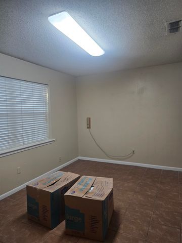 3704 Teri Lynn Dr., Longview, TX 75604