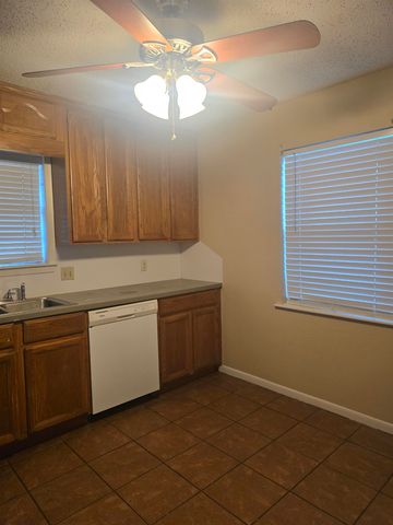 3704 Teri Lynn Dr., Longview, TX 75604