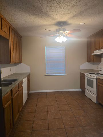 3704 Teri Lynn Dr., Longview, TX 75604